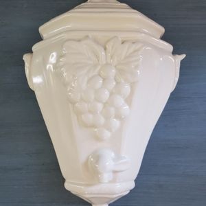 Vintage Ceramic Lavabo Wall Decoration